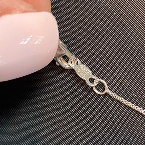 💝Diamond Heartbeat & Heart Outline Necklace - Picture 4 of 10